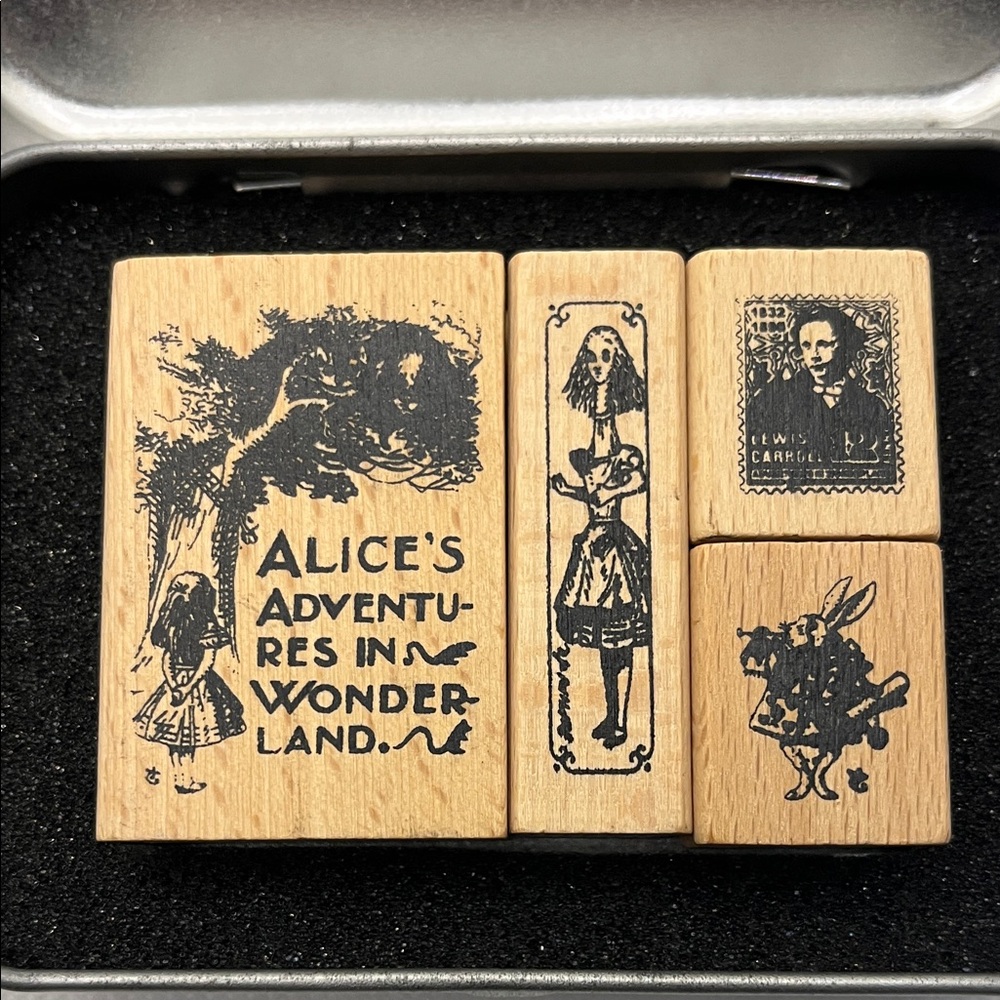 Alice Quartet Stamp Set in tins - Picture 4 of 8